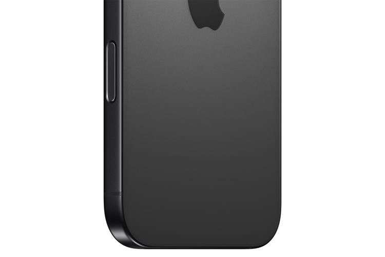 ip16-pro-max-titan-den-4